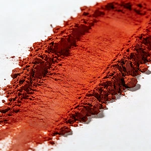 De quelle couleur est la poudre de lycopène ?